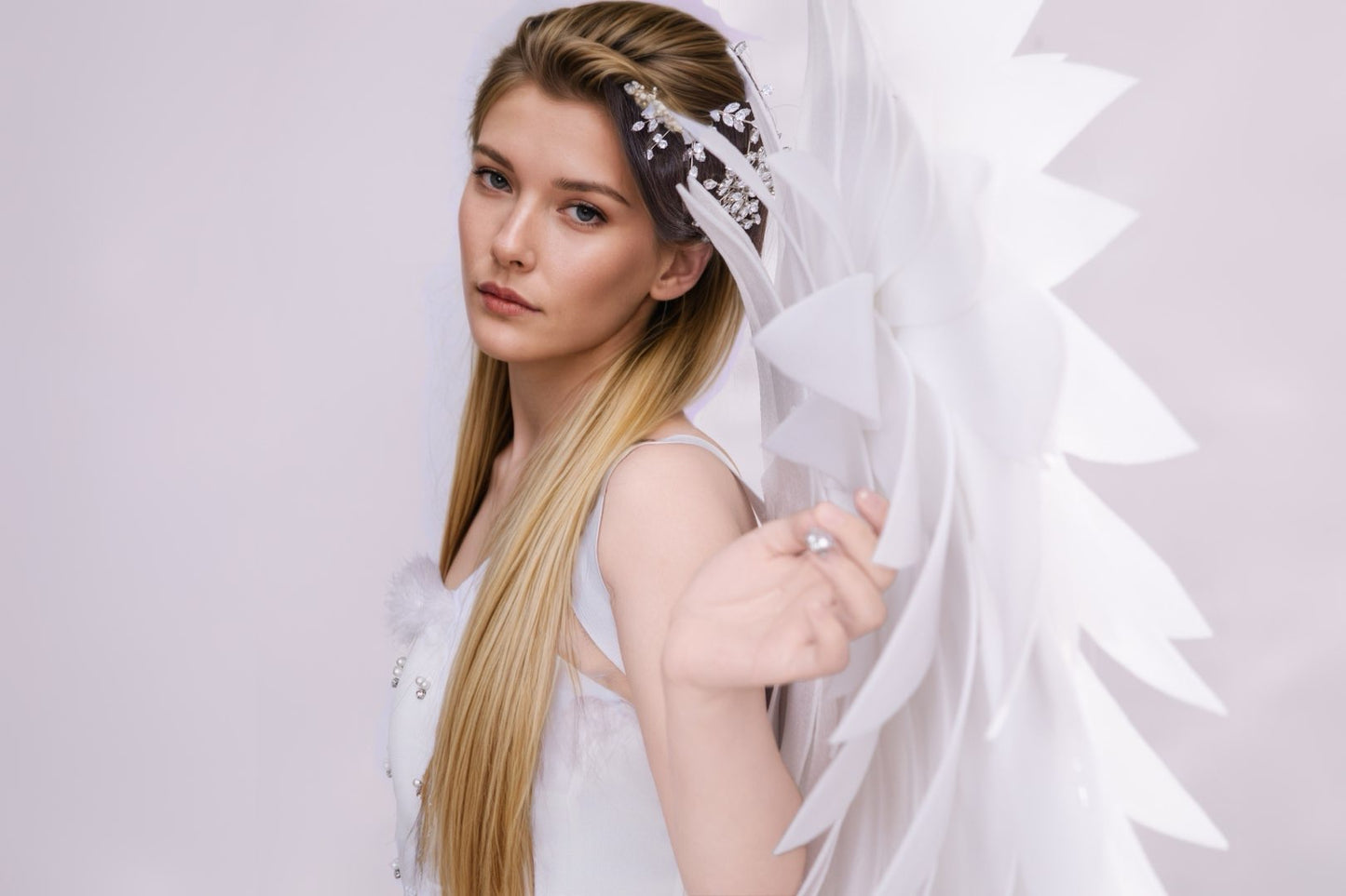 Handmade white foam angel wings, used for maternity photography and role - playing activities