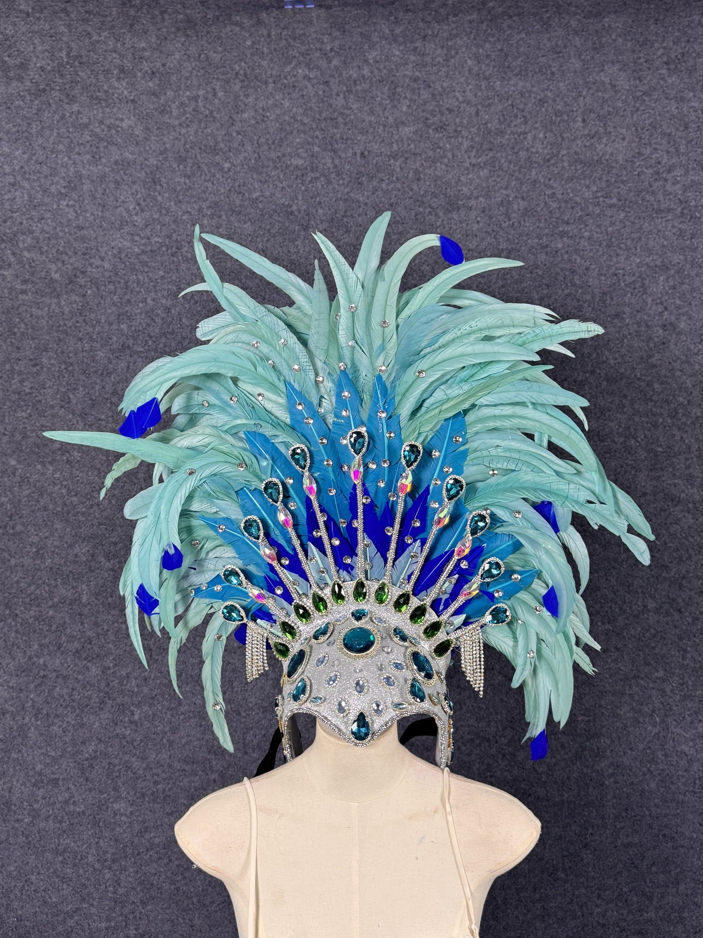 Custom Blue Headdress, Performance Props for Stage Show, Amusement Park Parade & Carnival