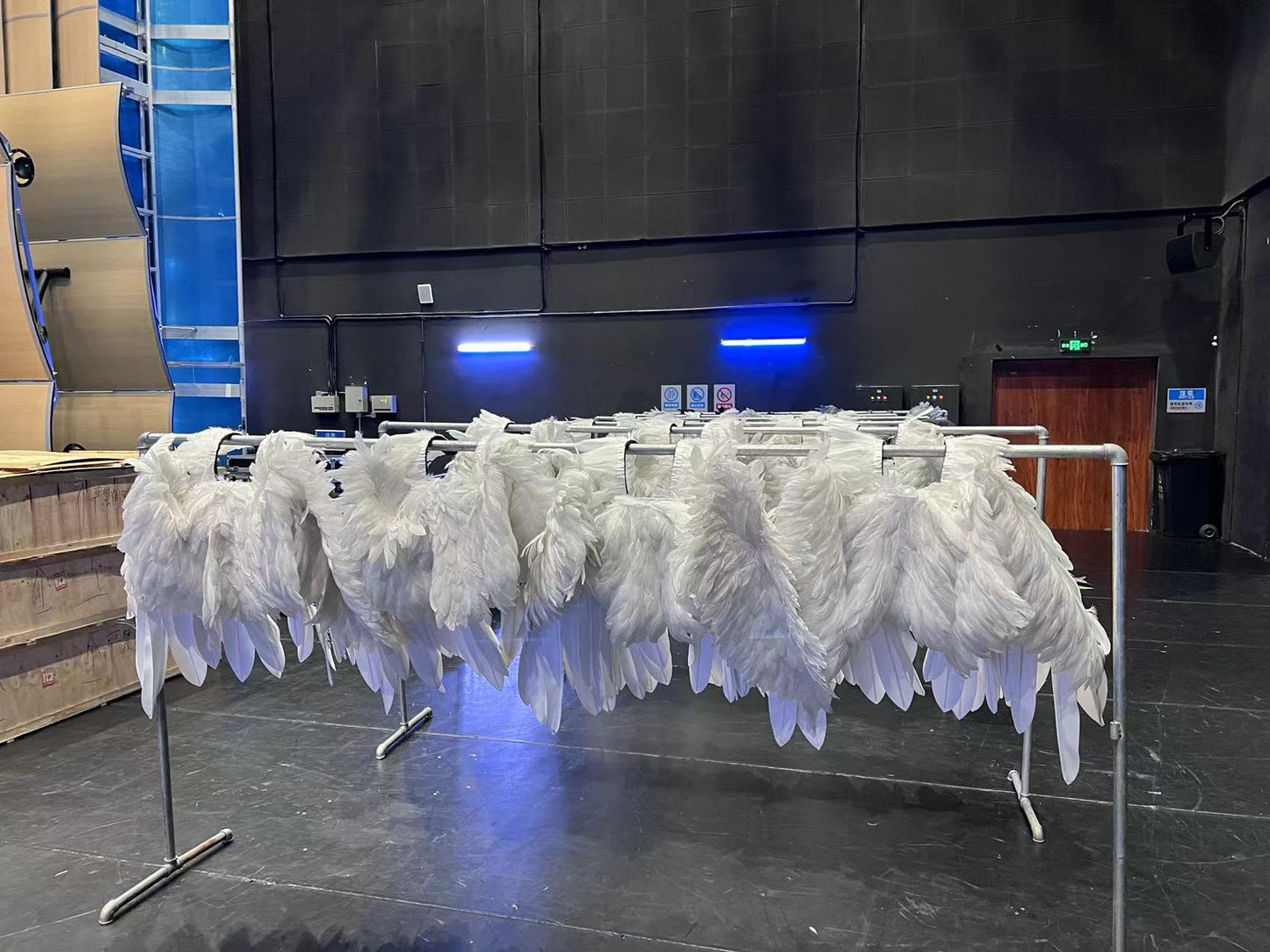 Custom Electric Telescopic Moving Mechanical Angel Wings That Open and Close for Cosplay Stage Performance and Magic Show