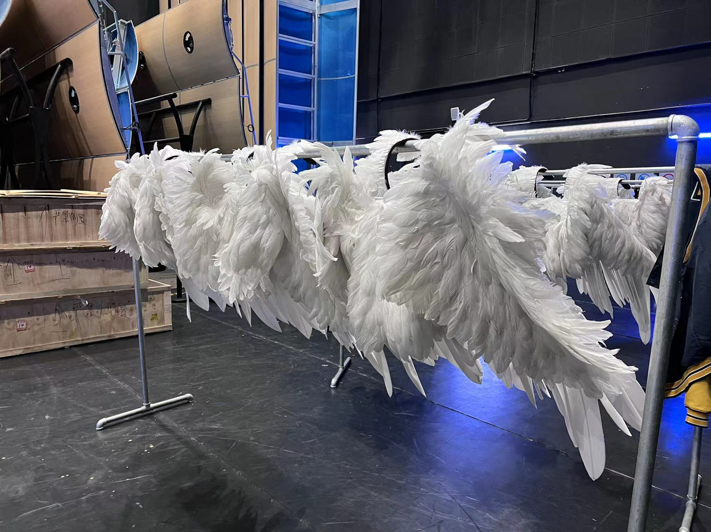 Custom Electric Telescopic Moving Mechanical Angel Wings That Open and Close for Cosplay Stage Performance and Magic Show