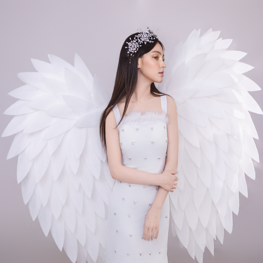 Handmade white foam angel wings, used for maternity photography and role - playing activities